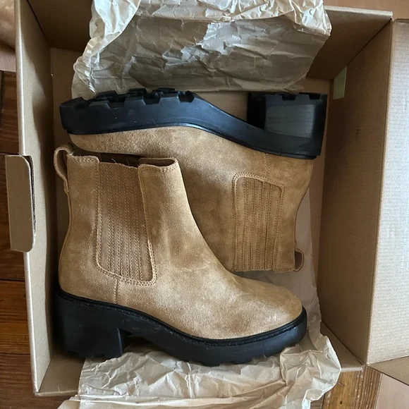Madewell
The Gwenda Platform Ankle Boot - Picture 9 of 9